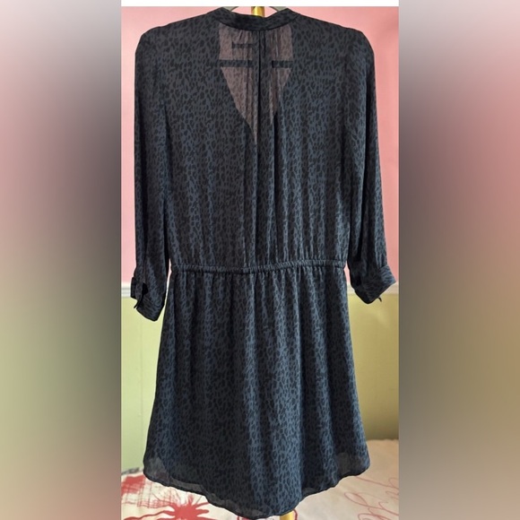 Aritzia Silk Animal Print dress. XS - Picture 5 of 5